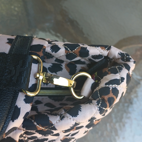Betsy Johnson Leopard tote. - Picture 8 of 9